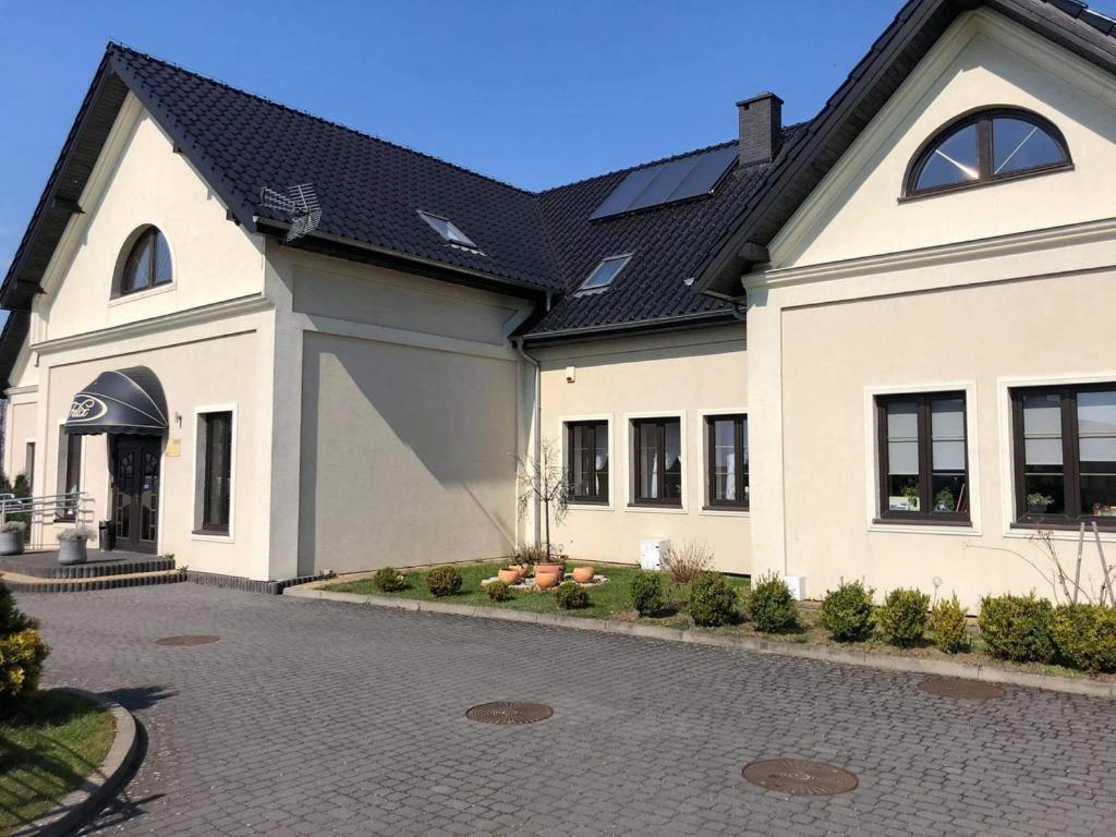 Pokoje Felix Słupsk Exterior foto