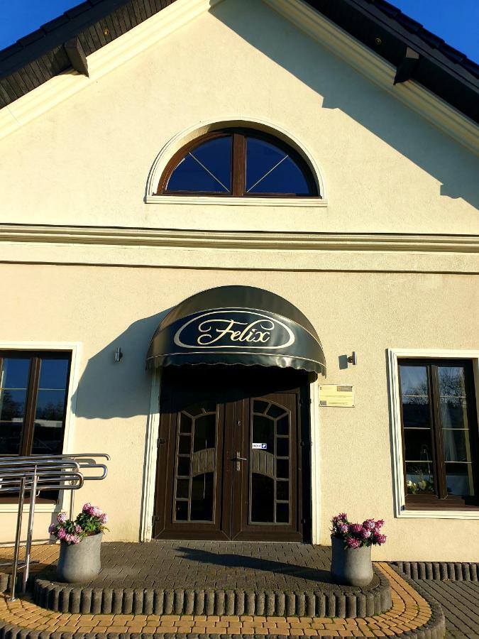 Pokoje Felix Słupsk Exterior foto