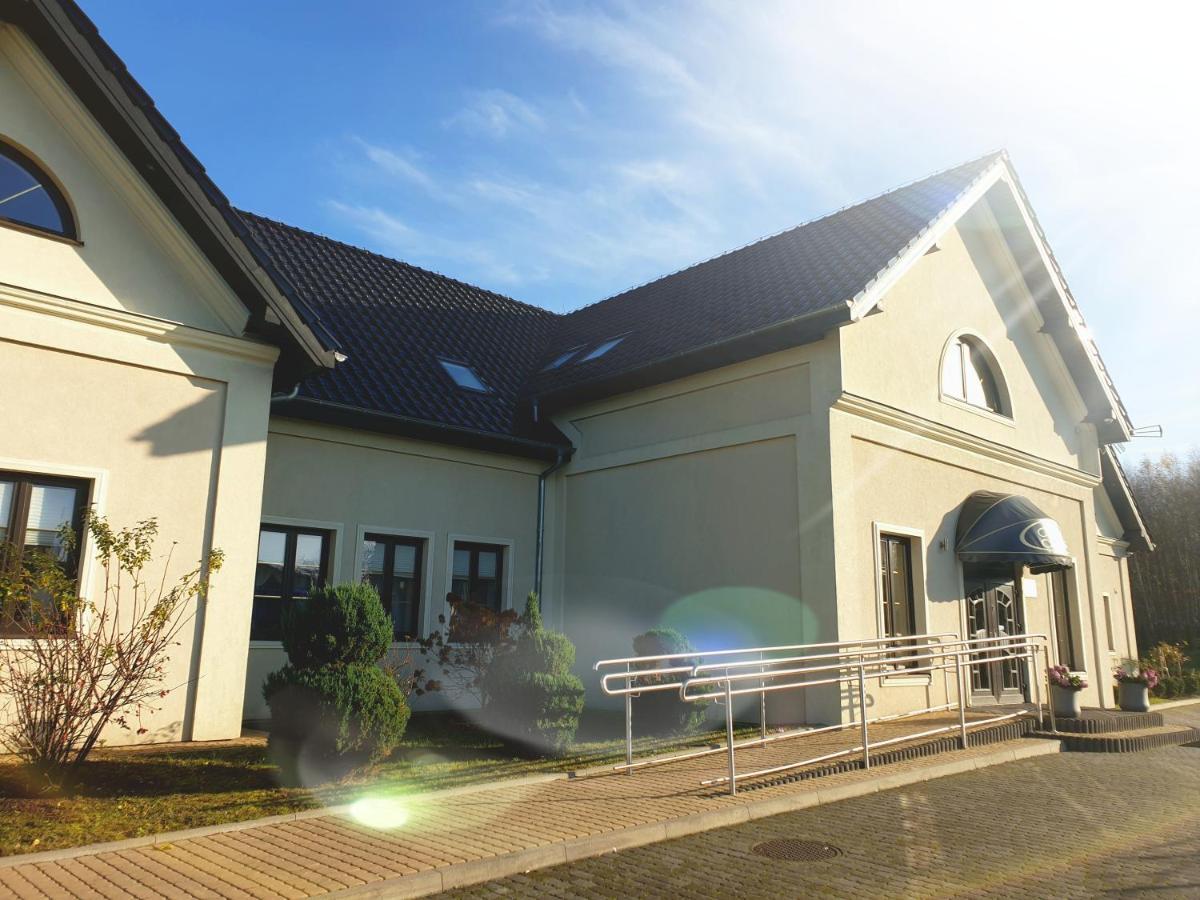 Pokoje Felix Słupsk Exterior foto